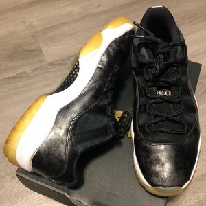 Air Jordan 11 retro low “barons”